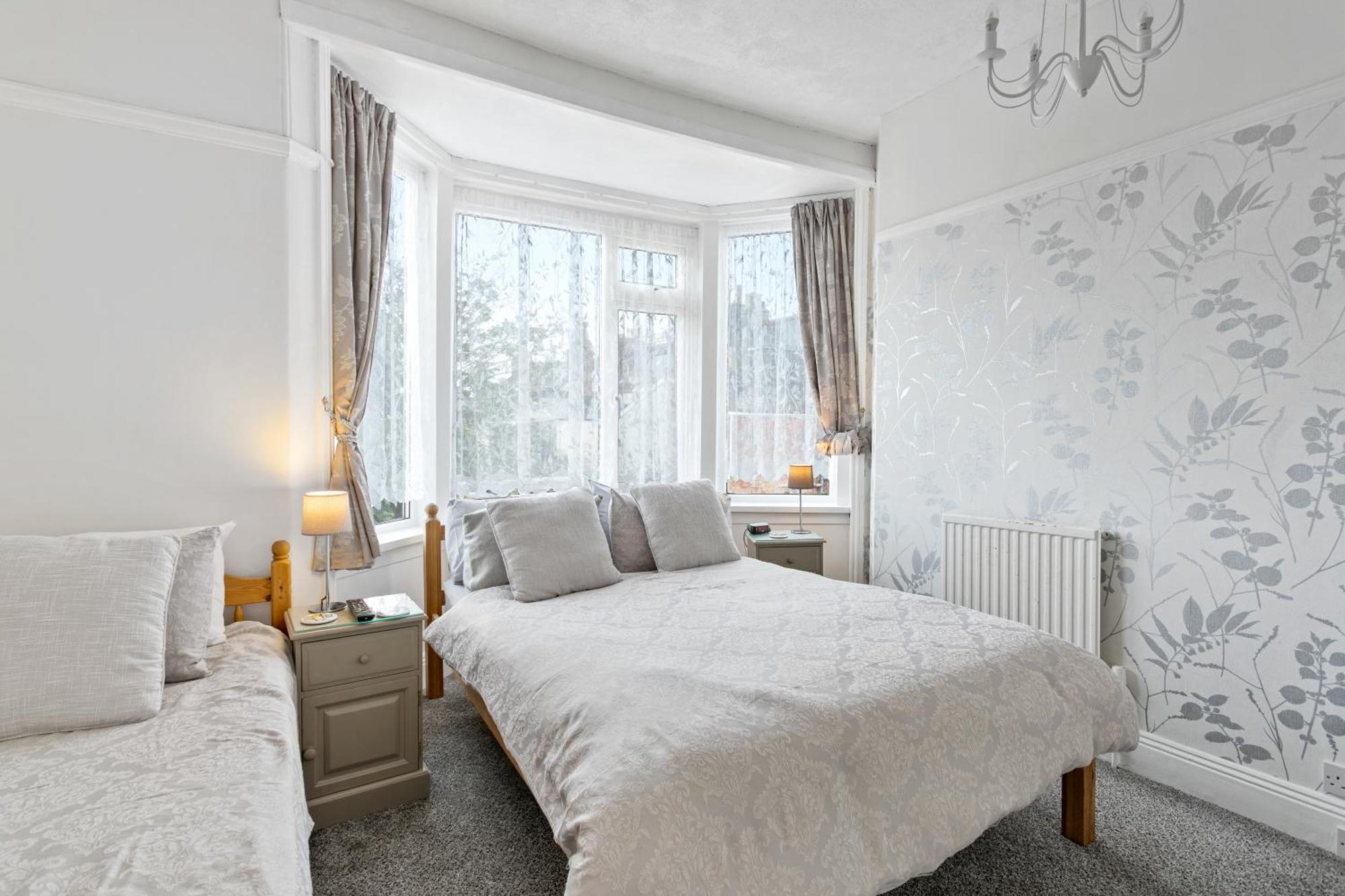 Jacaranda Hotel Пейнтон Экстерьер фото